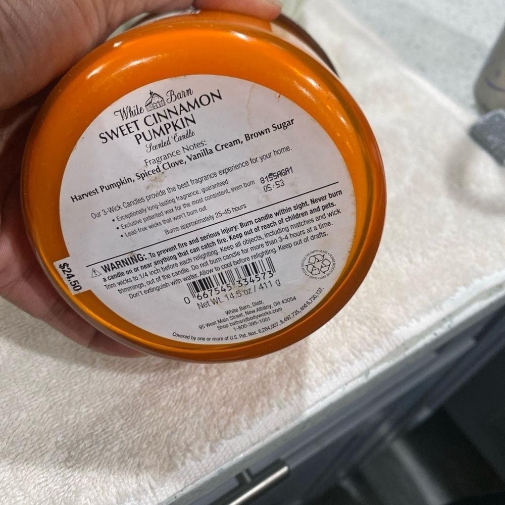 Bath & Body‎ Works/ White SWEET CINNAMON PUMPKIN 3 Wick 14.5 Oz Scented Candle - Picture 3 of 4